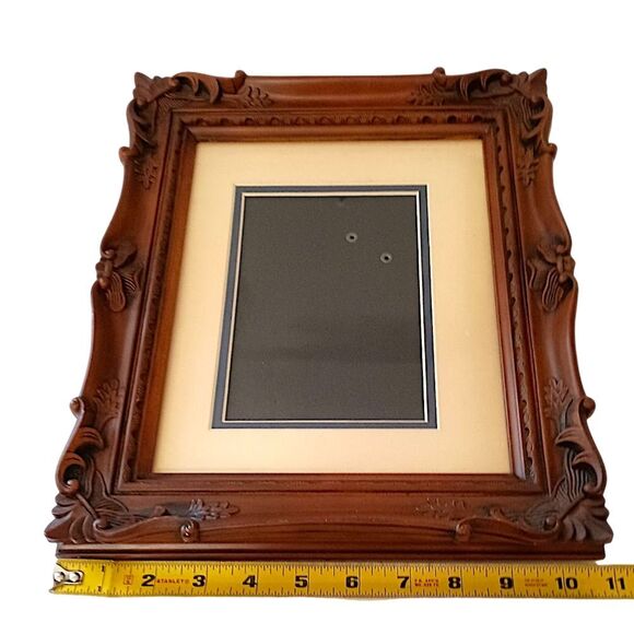 Ornate Faux Wood Picture Frame Photo Brown Vtg 70s Realistic Victorian Witchy - Picture 3 of 16